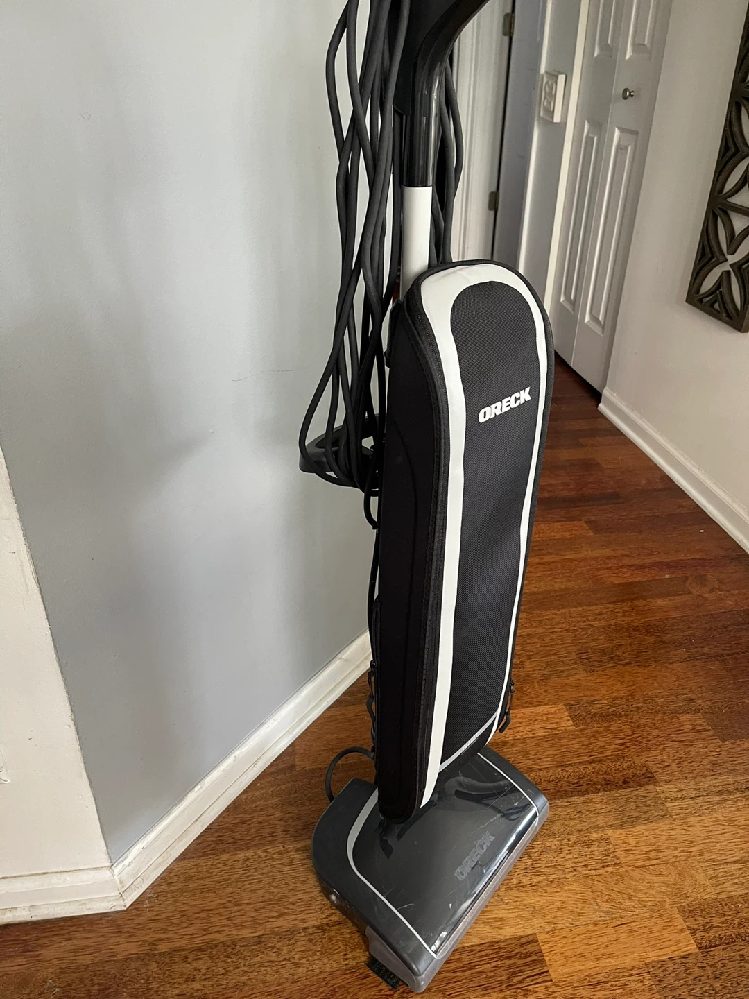 Oreck Upright Vacuum Cleaner - photo 3
