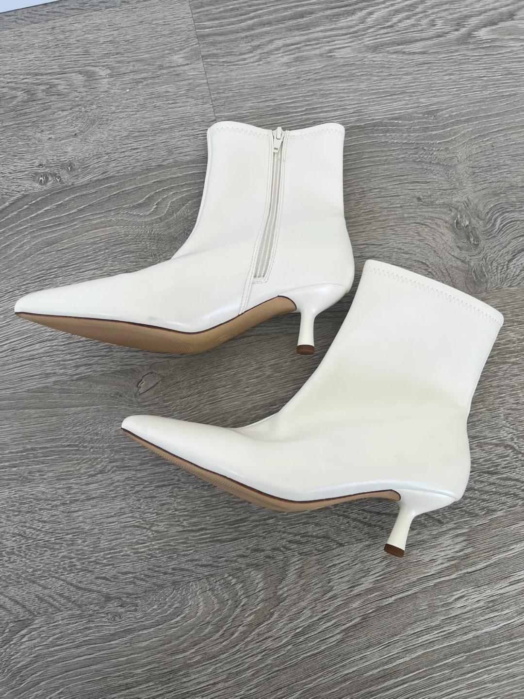 White Boots - photo 3