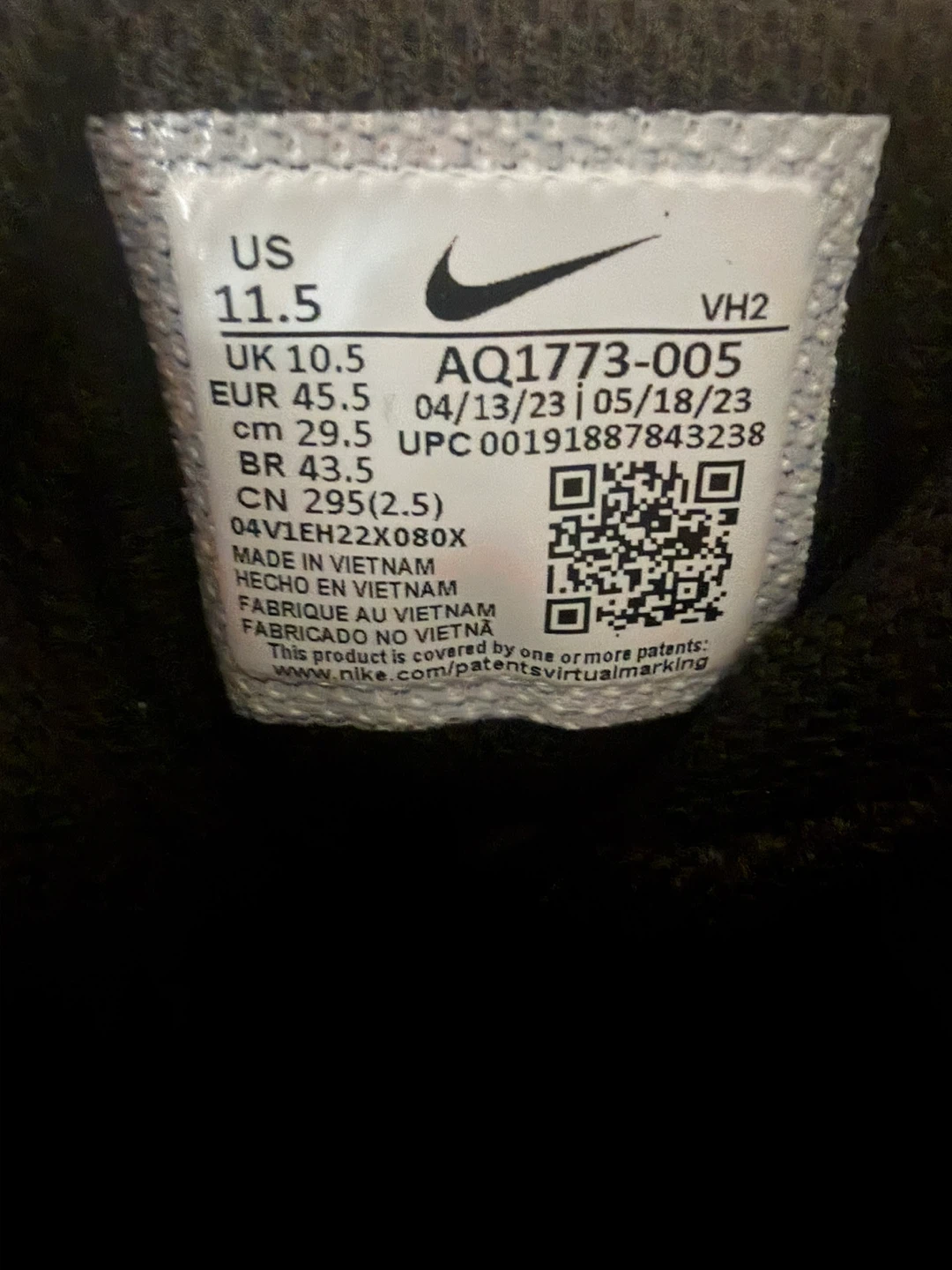Red Nike Mid-Tops 11.5 - photo 3