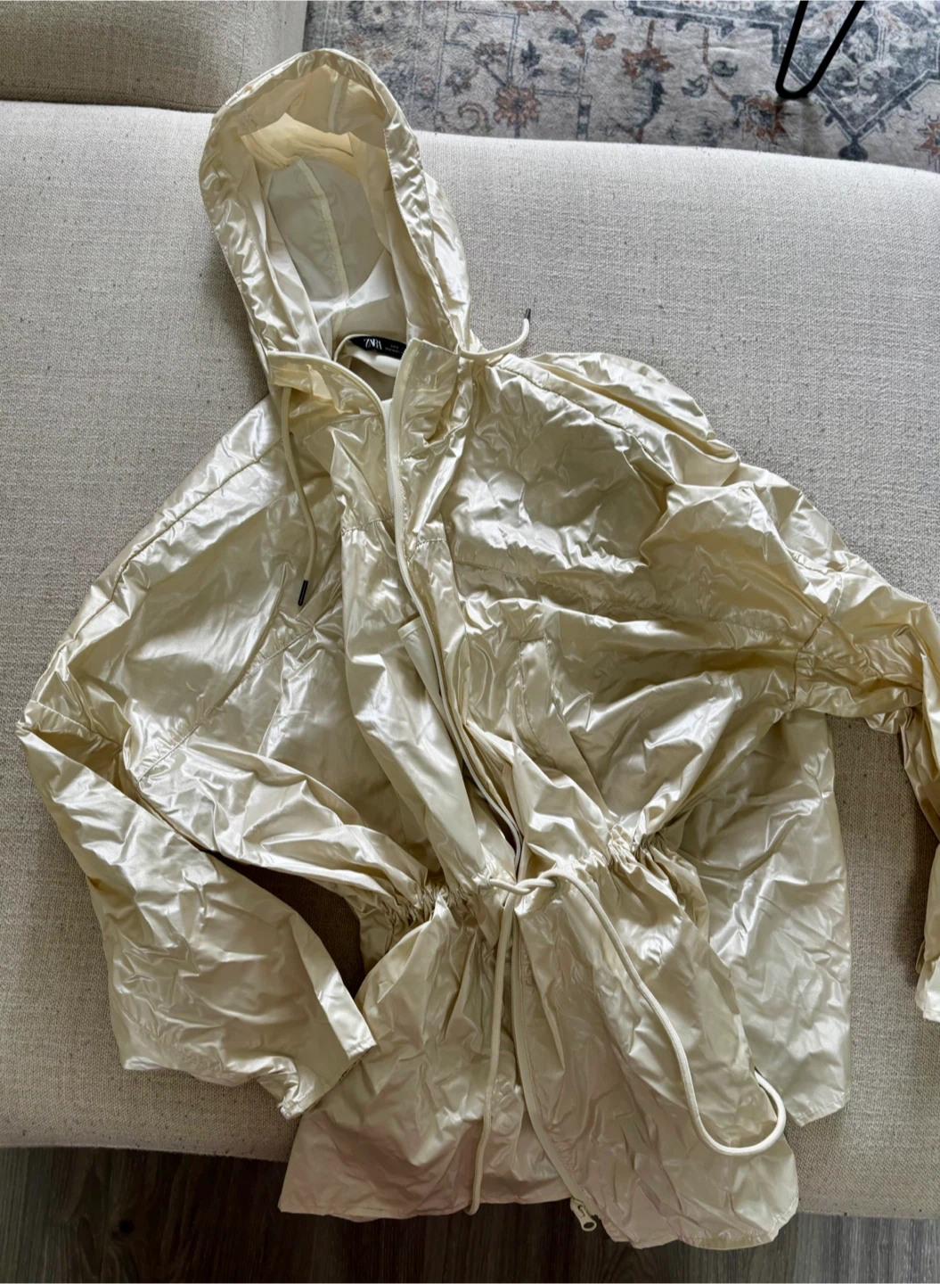 Zara Shiny White Hooded raincoat - foldable - photo 2