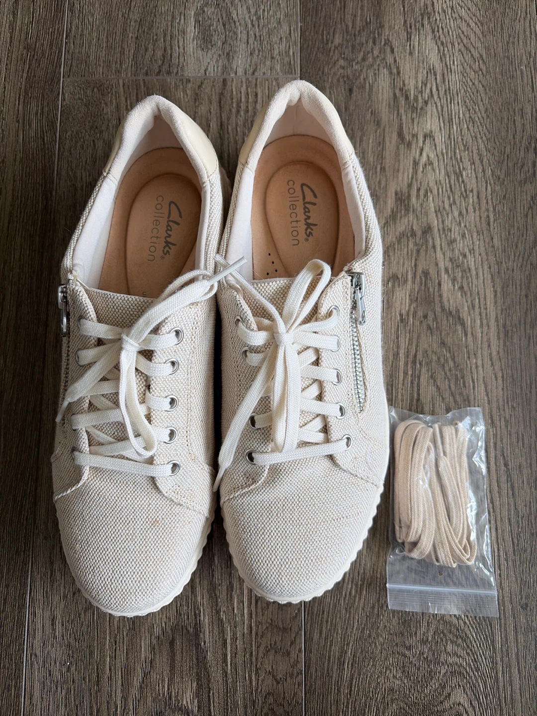 Clarks Collection Women's Sneakers - Beige Canvas - Size 9