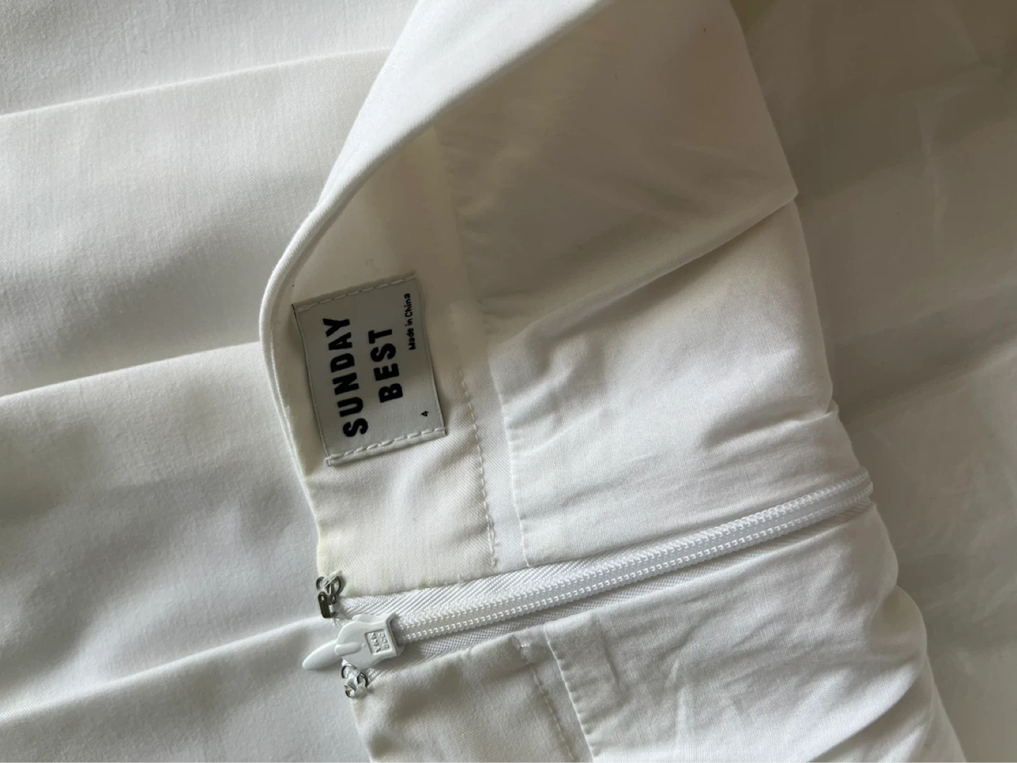 Aritzia Sunday Best White Pleated Skirt Size 4 - photo 4