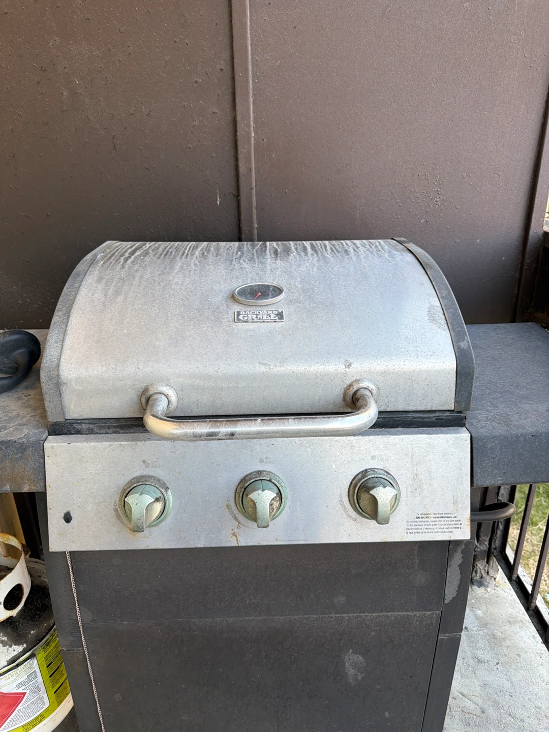 Kenmore 3-Burner Propane Grill with Propane Tank - photo 4