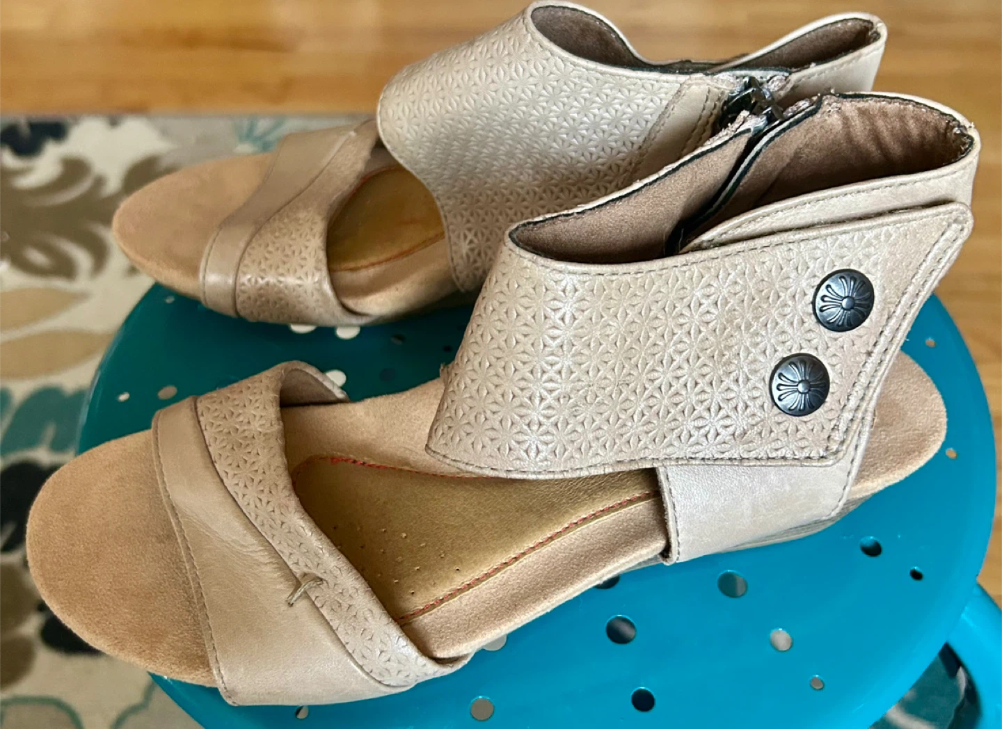 Beige Wedge Sandals - photo 2