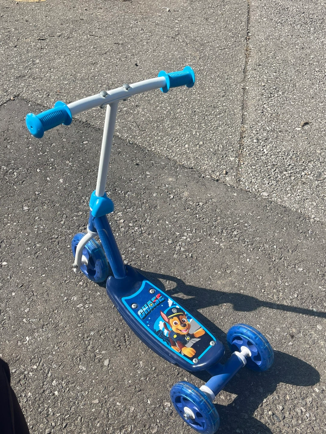 Blue Paw Patrol Chase 3-Wheel Scooter
