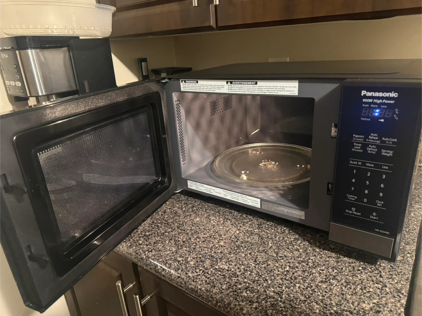 Panasonic 900W Microwave Oven NN-SG448S - photo 2