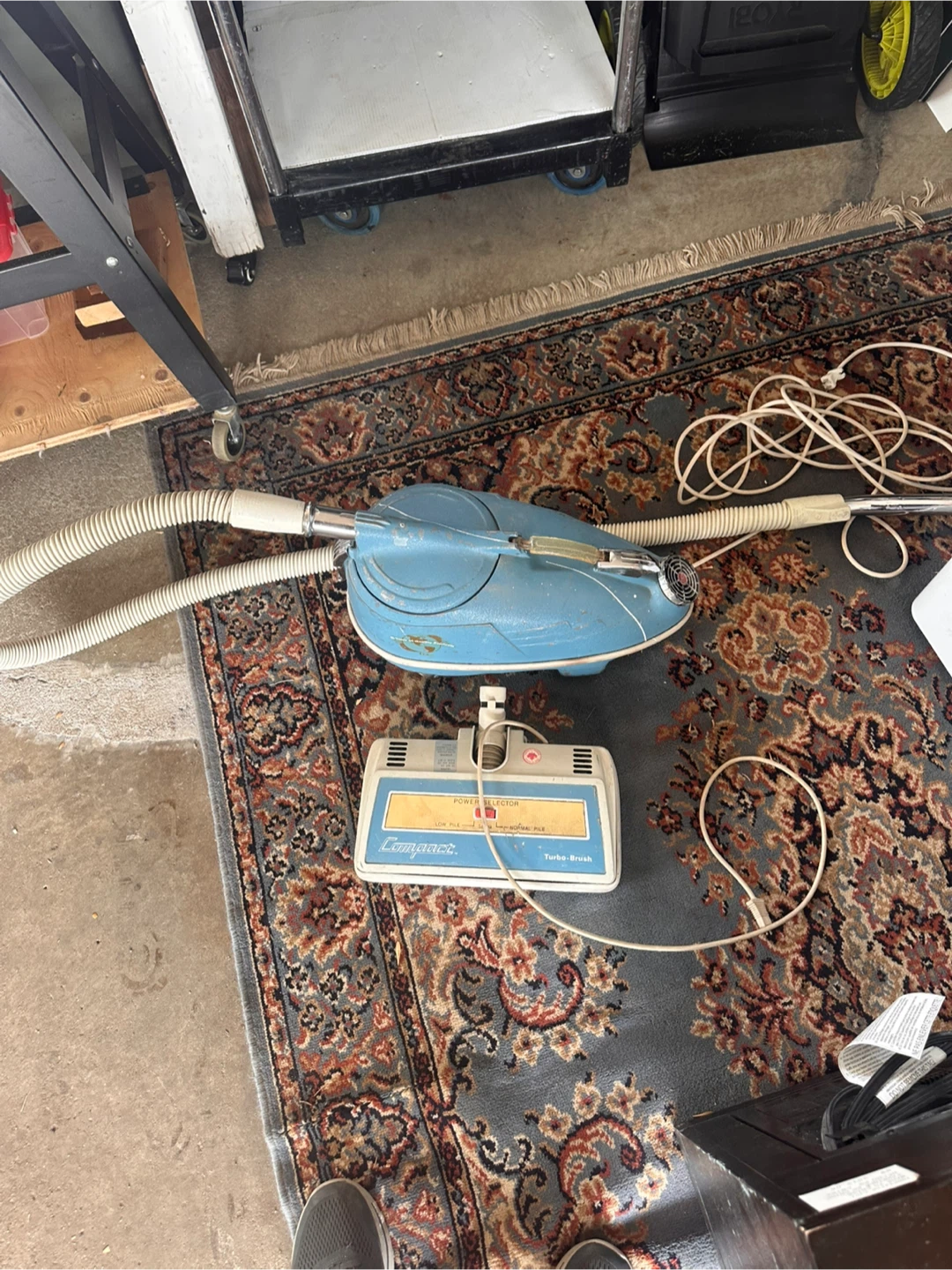 Vintage Compact 2-Motor Vacuum Cleaner - photo 4