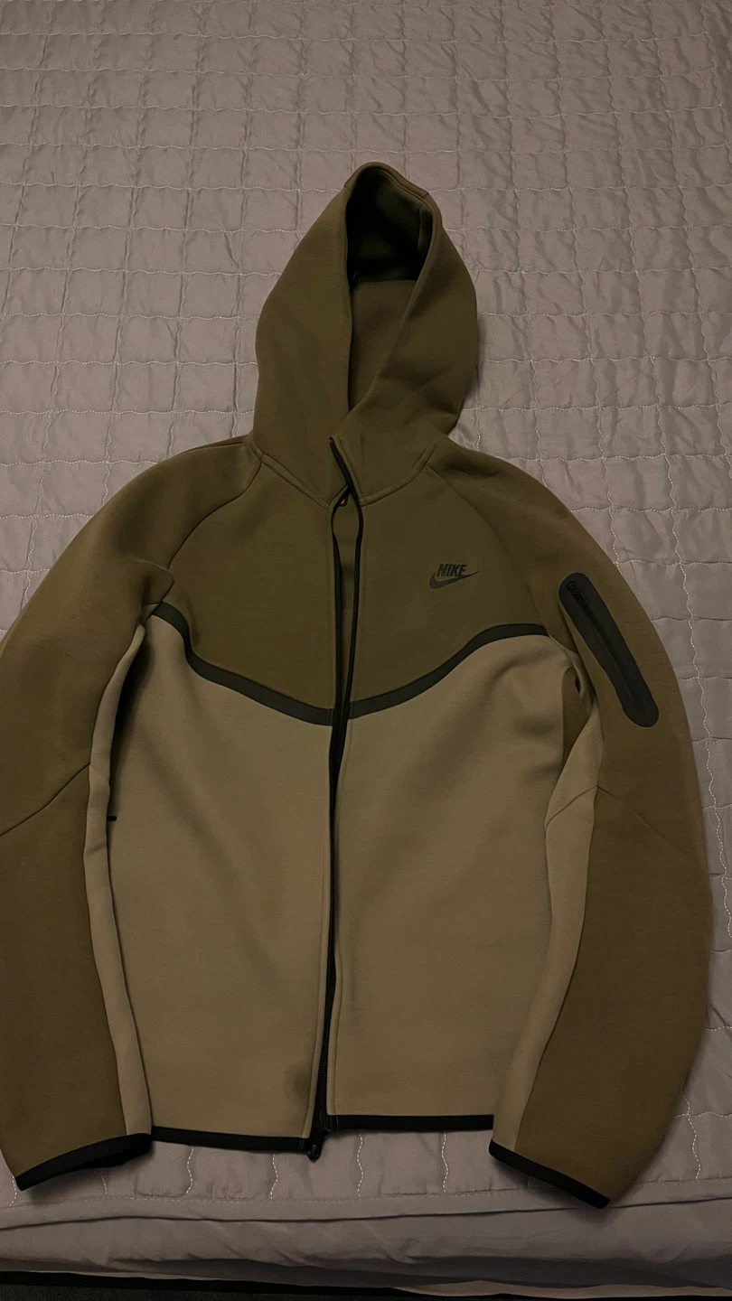 Nike tech