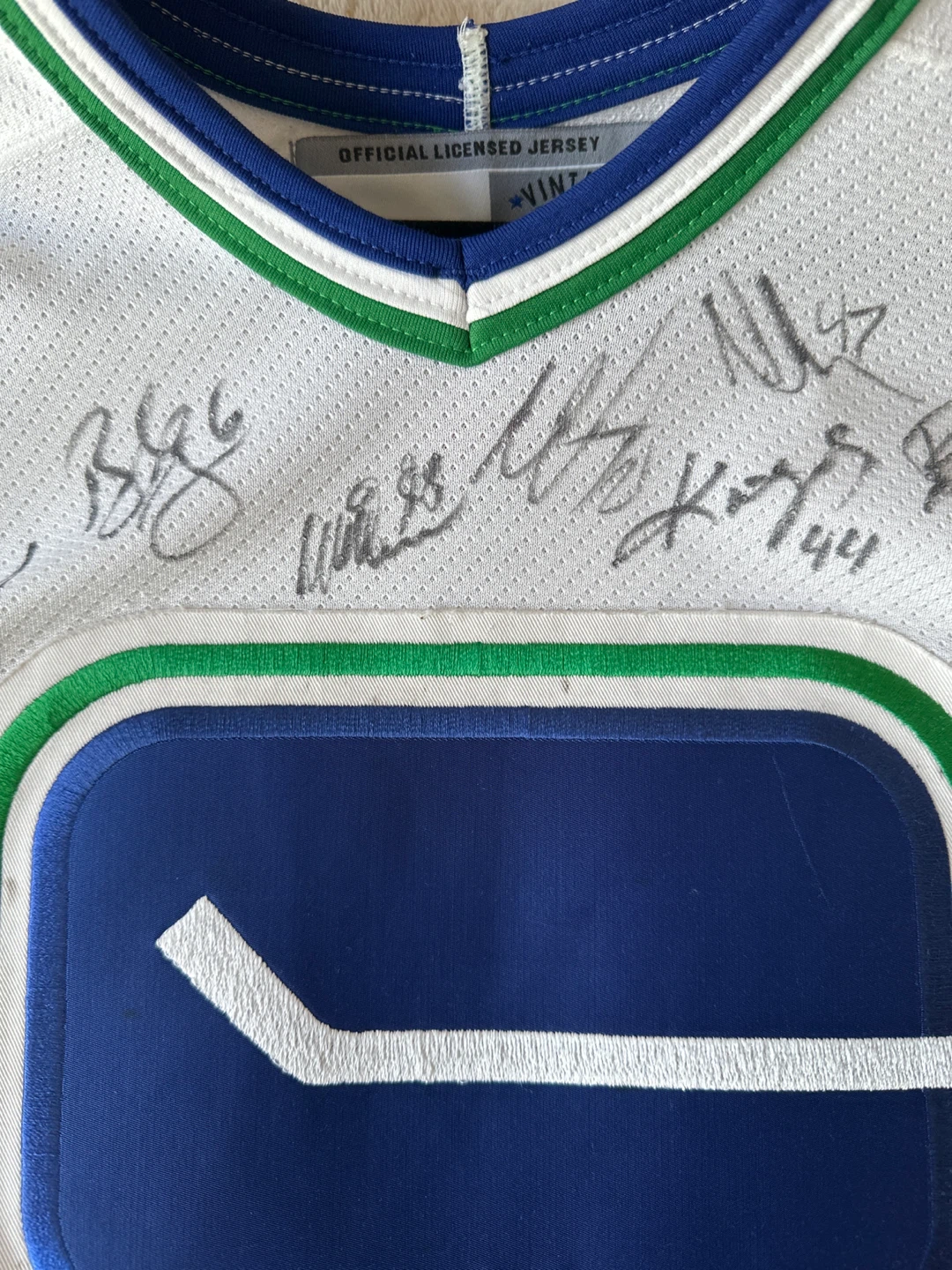 Autographed Vancouver Canucks Hockey Jersey - photo 3