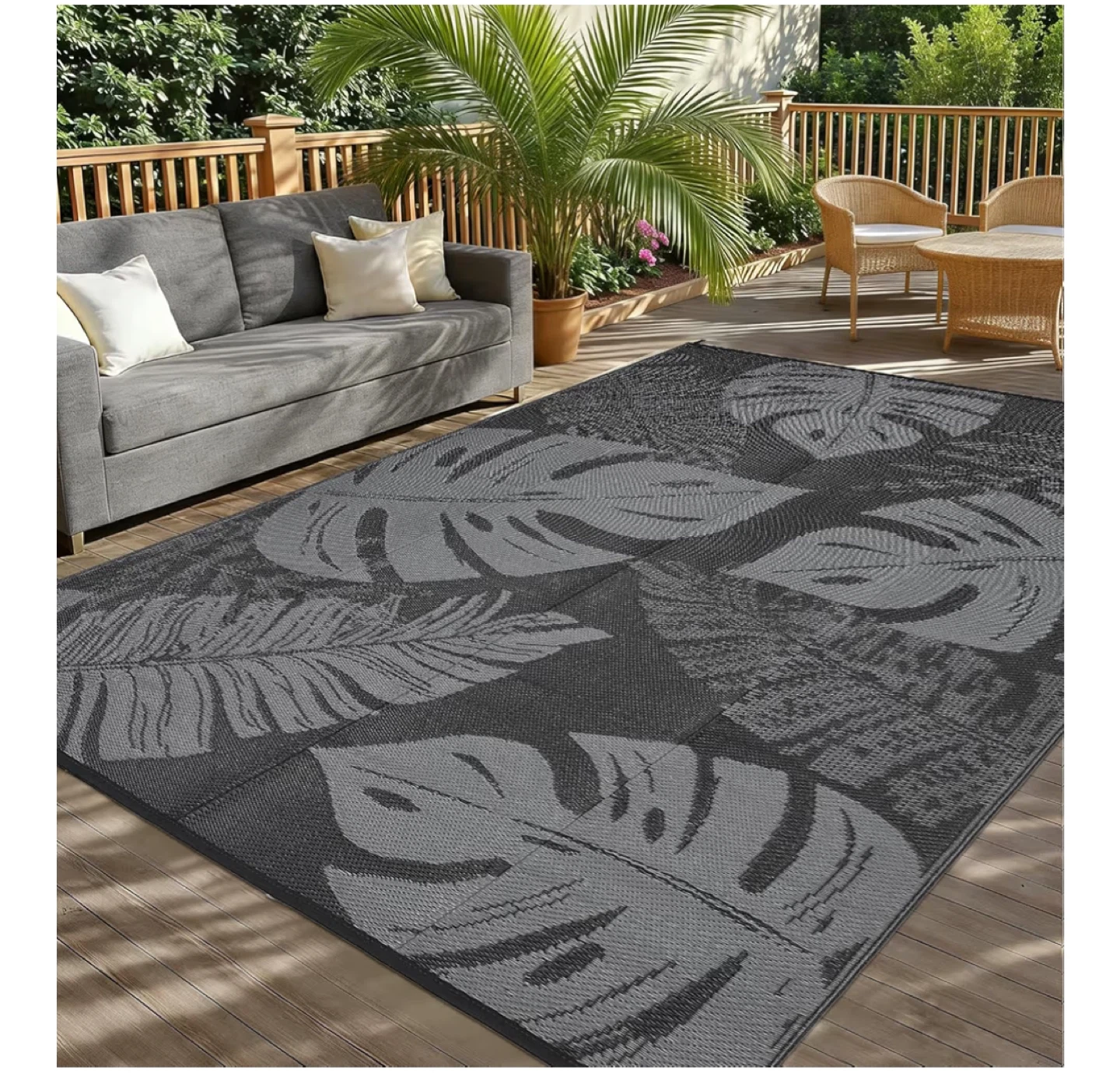 Indoor/Outdoor Tropical Leaf Area Rug 9x6 feet