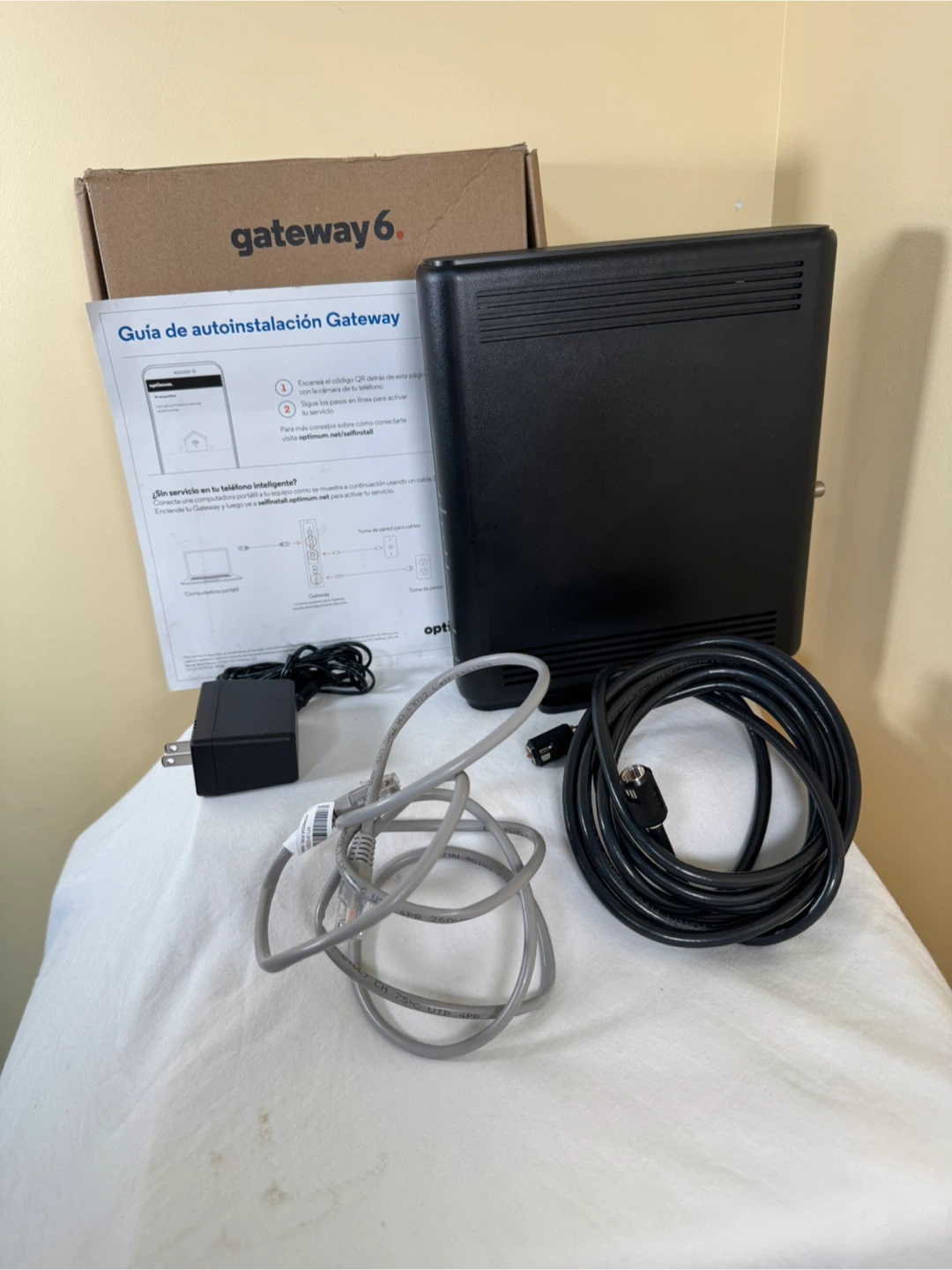 Optimum Gateway 6 Router and Accessories - photo 3