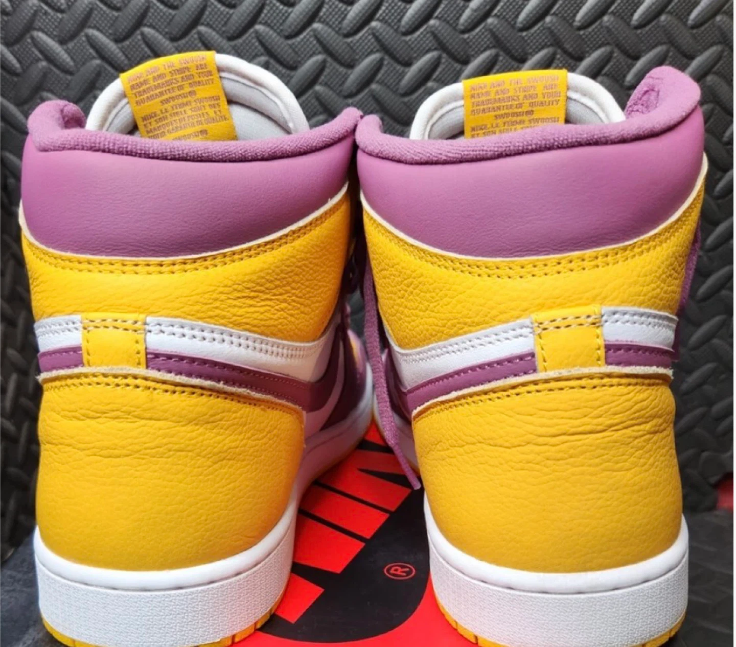 Air Jordan 1 High OG "Washed Pink" Shoes - photo 5