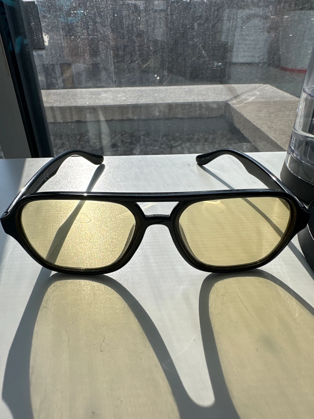 Juno 100% UV protection aviator shades 🥕