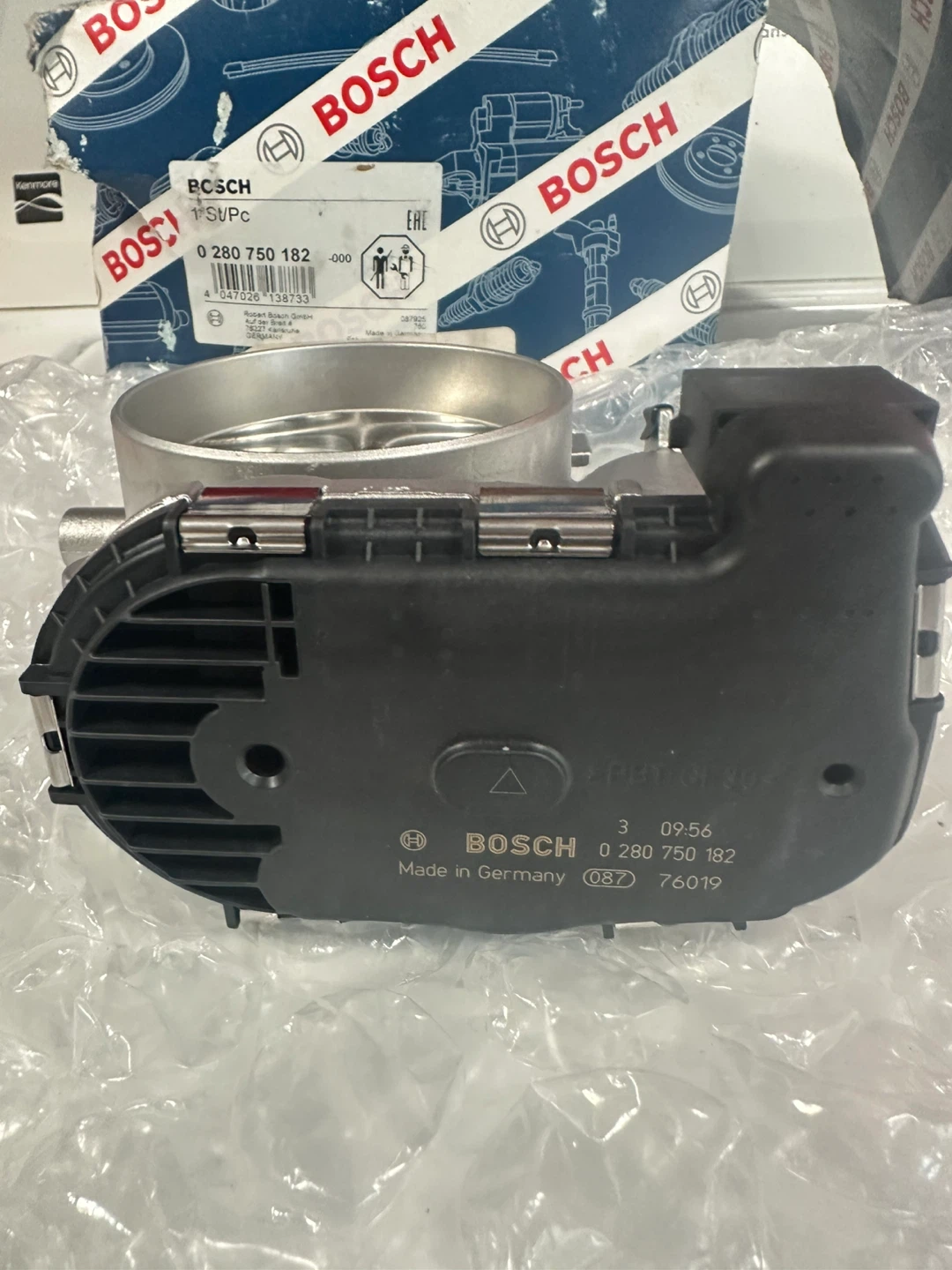 Bosch Throttle Body 0 280 750 182 - photo 2