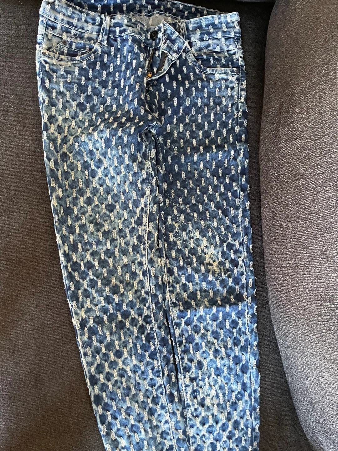 Distressed Studded Blue Wash Jeans - photo 2