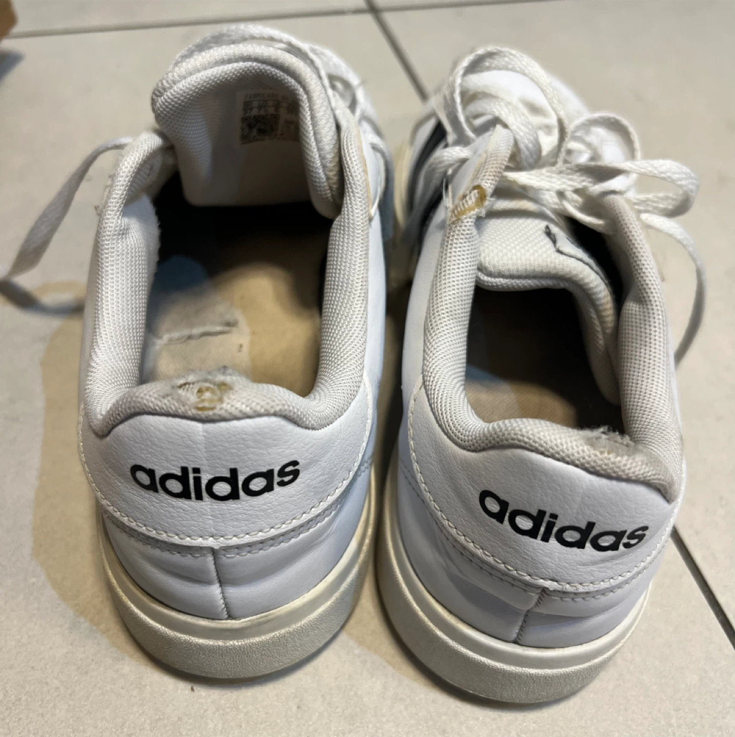 Adidas Sneakers White/Black Size 6.5 UK🥕 - photo 2