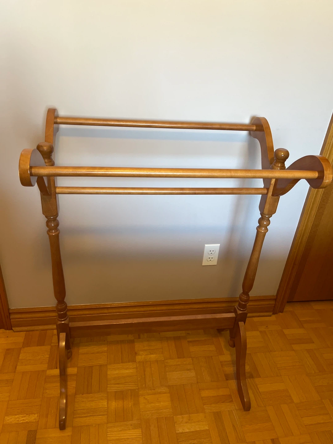 Wooden Quilt Rack / Towel Holder