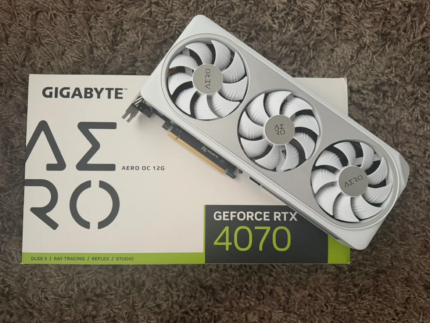 Gigabyte AERO OC 12G GeForce RTX 4070 Graphics Card
