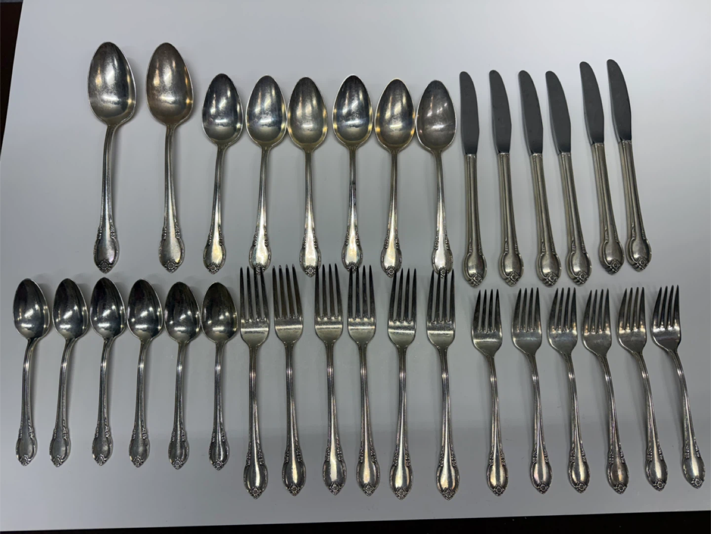1847 Rogers Bros Remembrance Silverplate Flatware Set 6