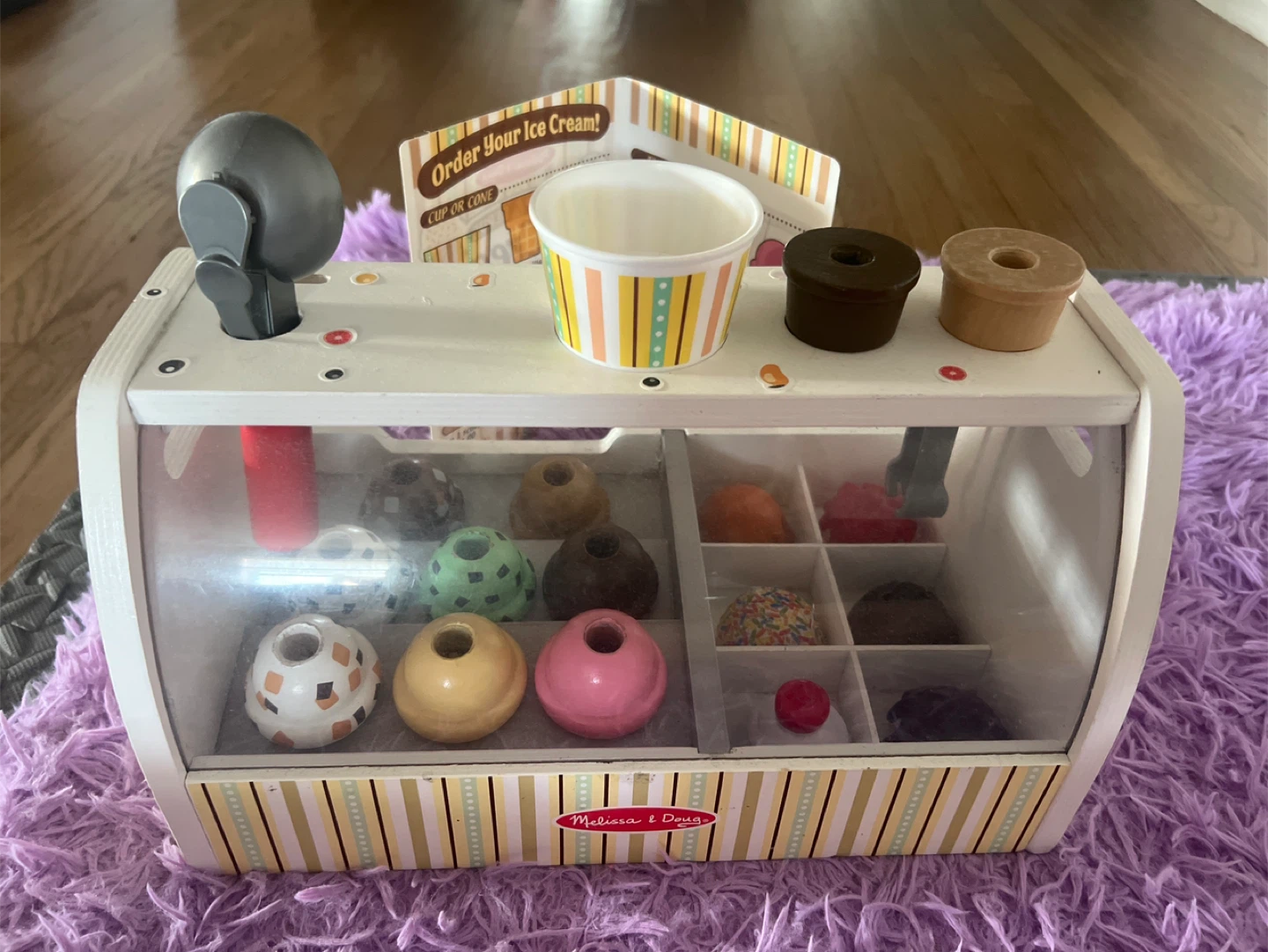 Melissa & Doug Wooden Ice Cream Counter Playset - photo 4