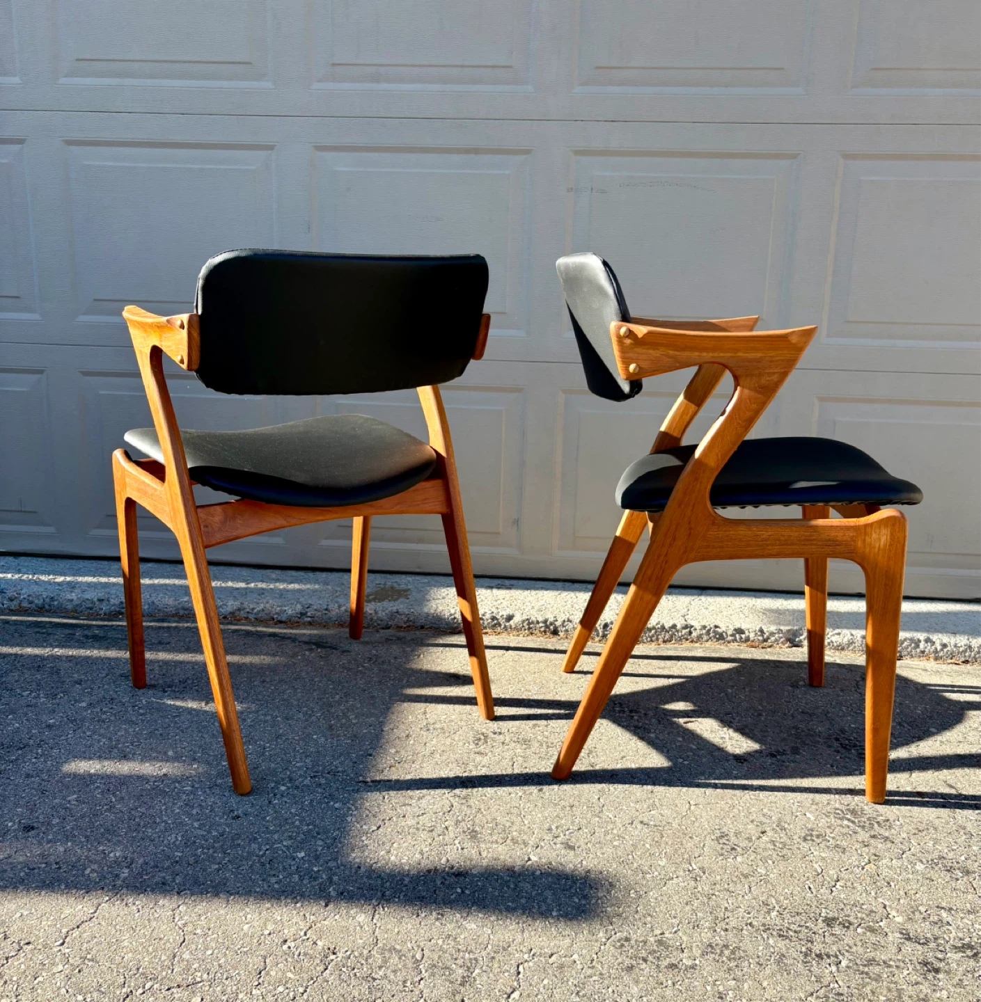Set of 6 Mid-Century Modern Teak & Black Leather Dining Chairs