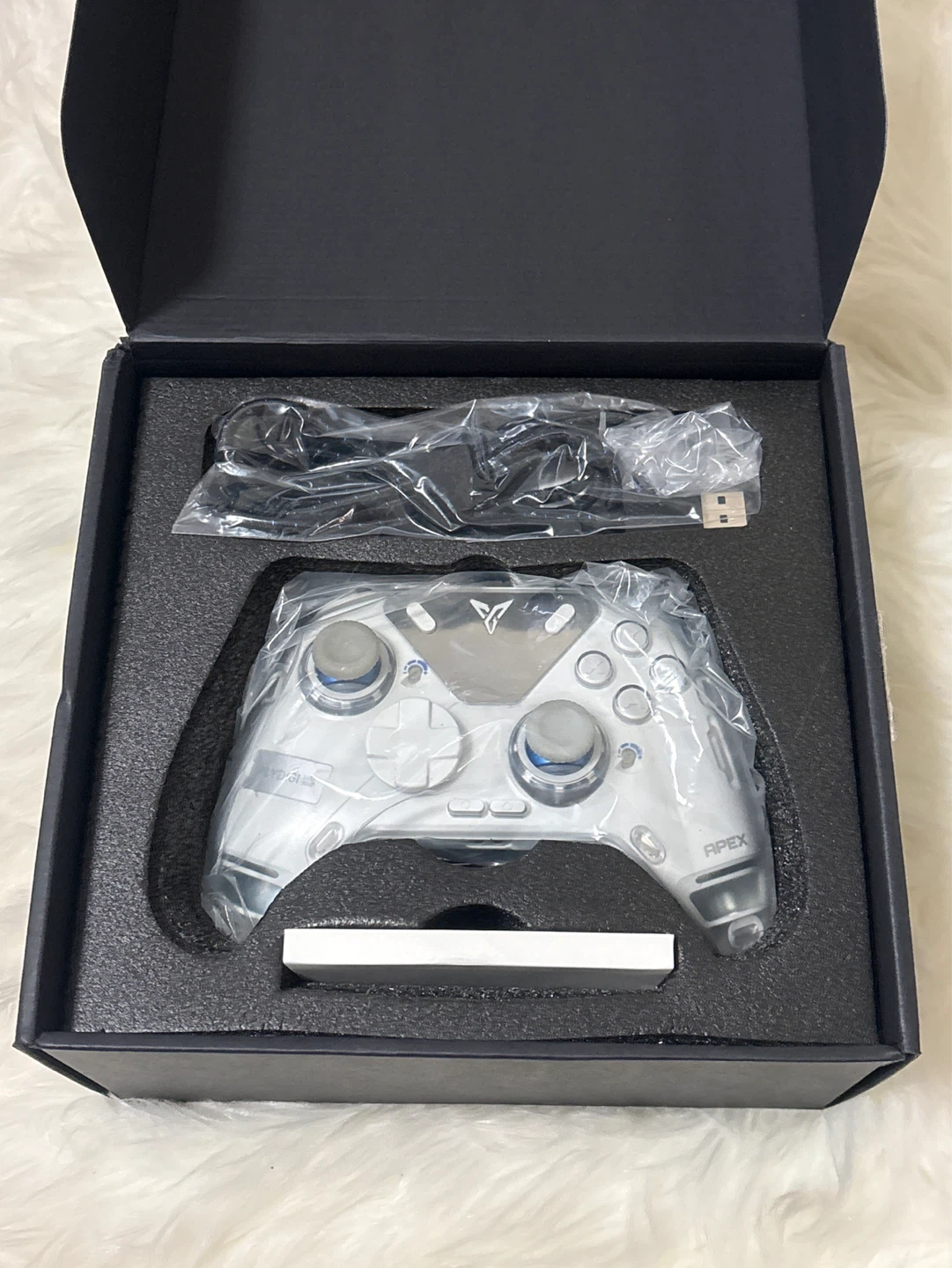 Flydigi Apex 5 Elite Gaming Controller - photo 2