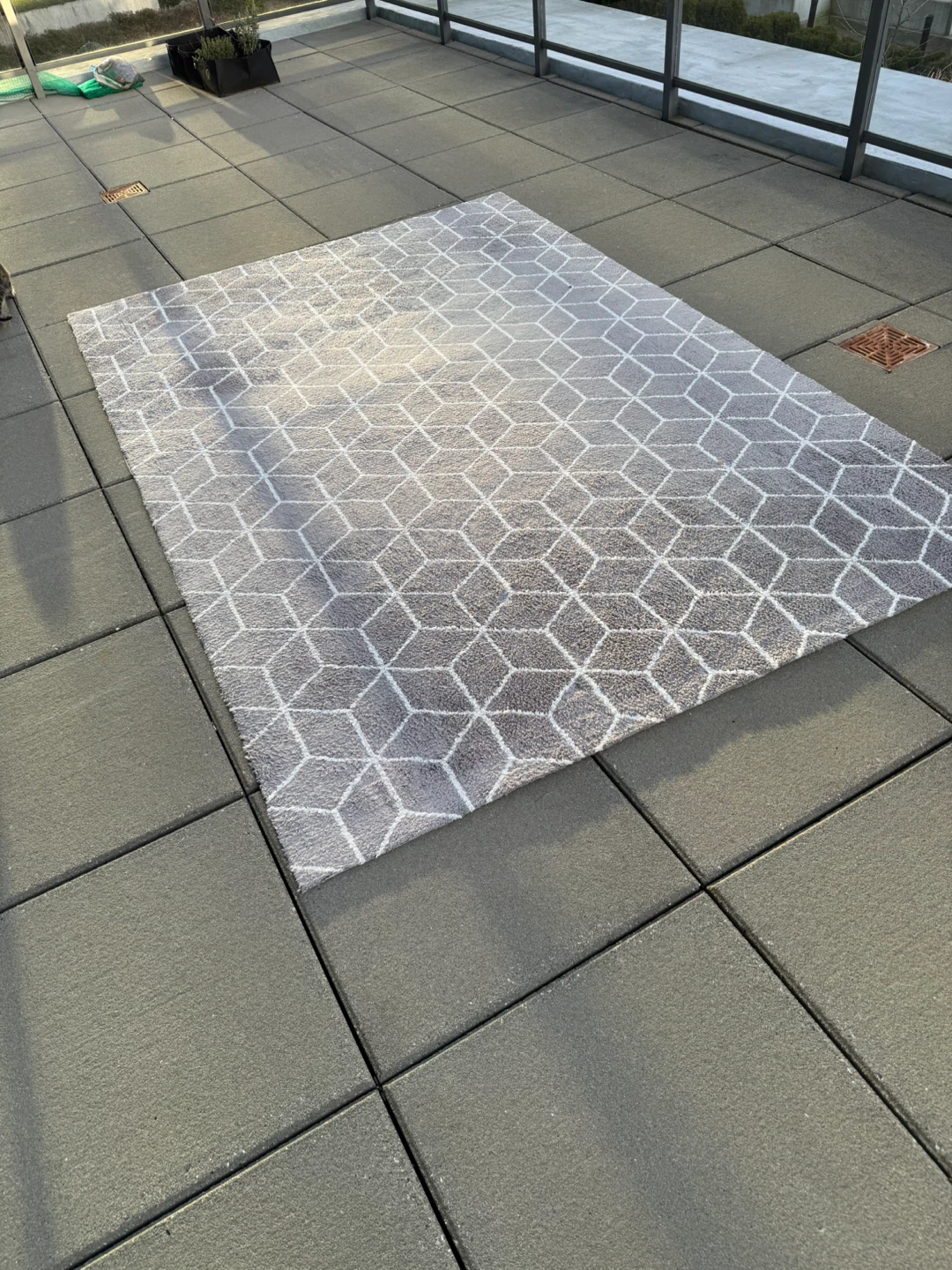 Indoor rug - Geometric pattern - photo 2