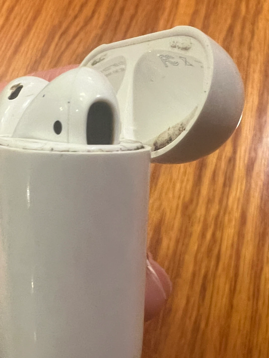 Apple AirPods (2nd Generation) 🥕 - photo 3