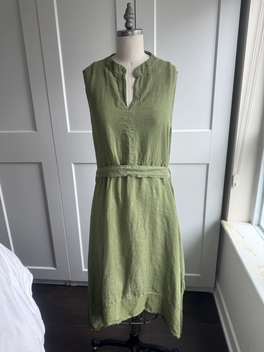 Lovey Green Linen Dress Size L Worn Once would also fit an XL