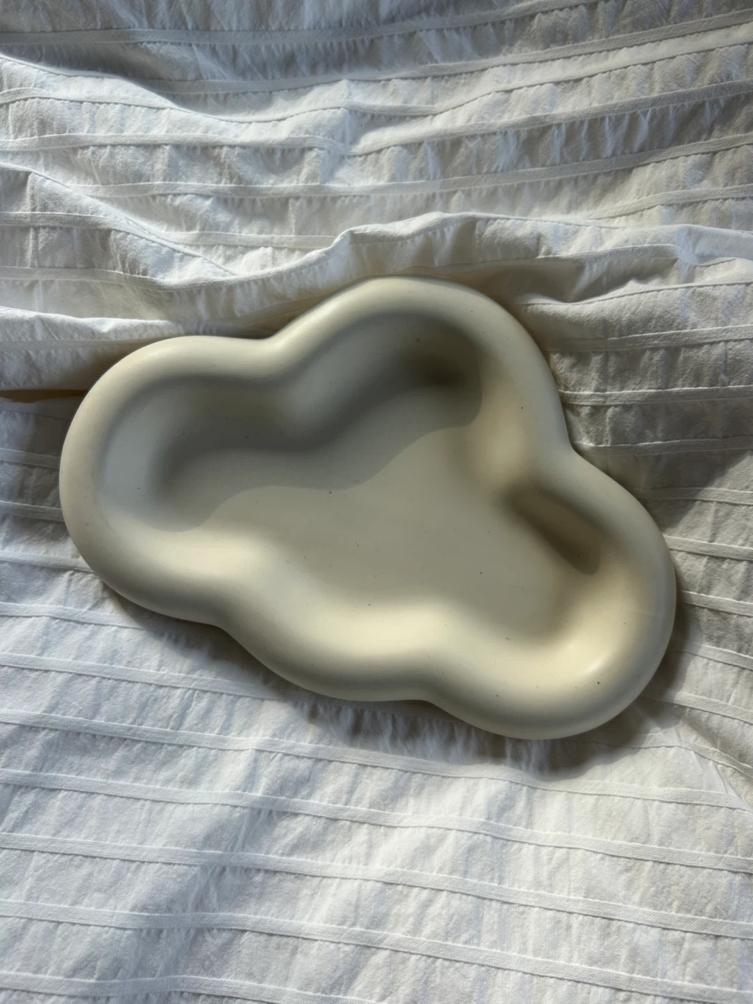 Cloud ceramic tray