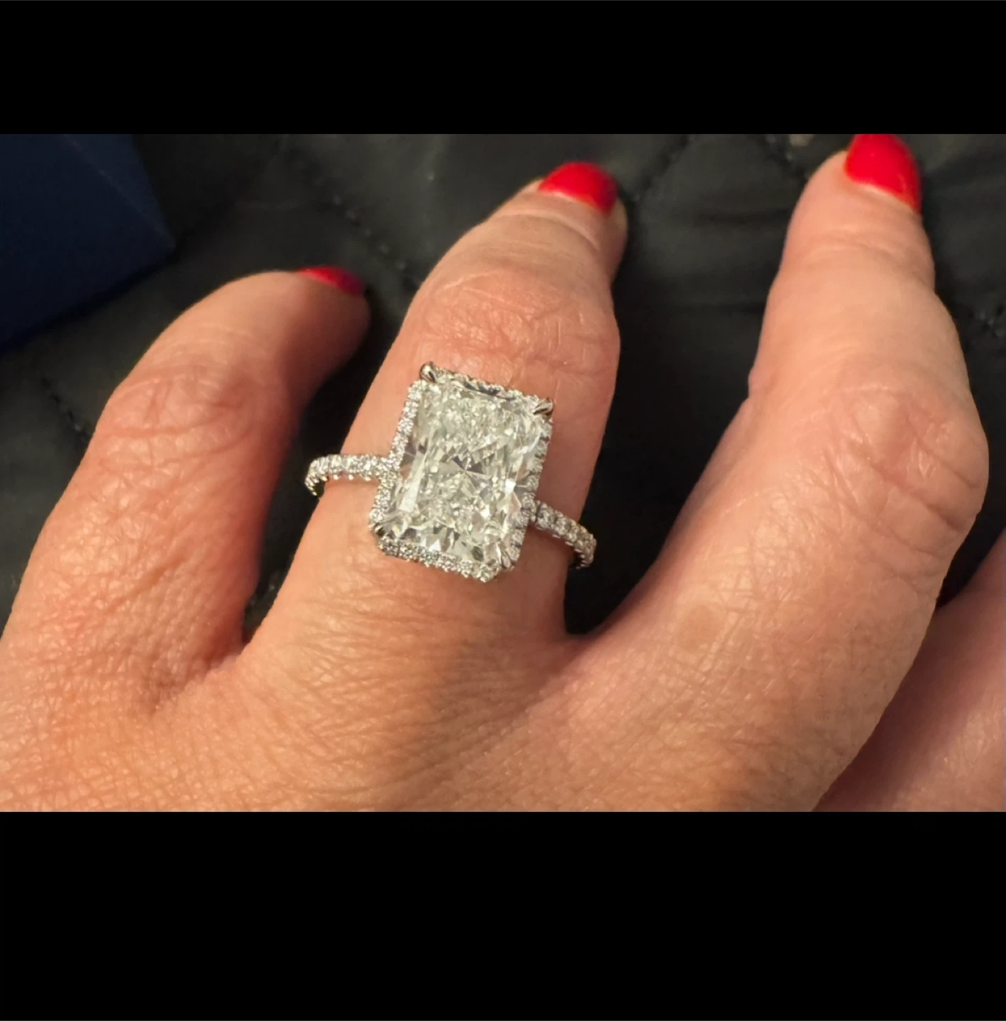 Badgley Mischka 4 1/2 Carat Radiant Cut Diamond Engagement Ring - photo 4