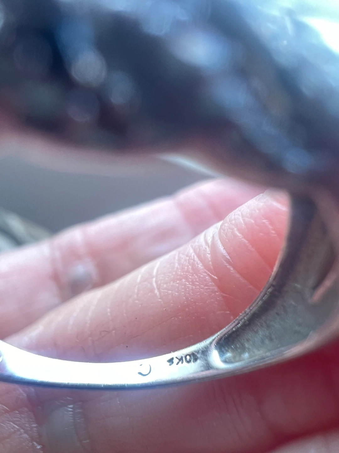 10K White Gold Diamond Ring - photo 2