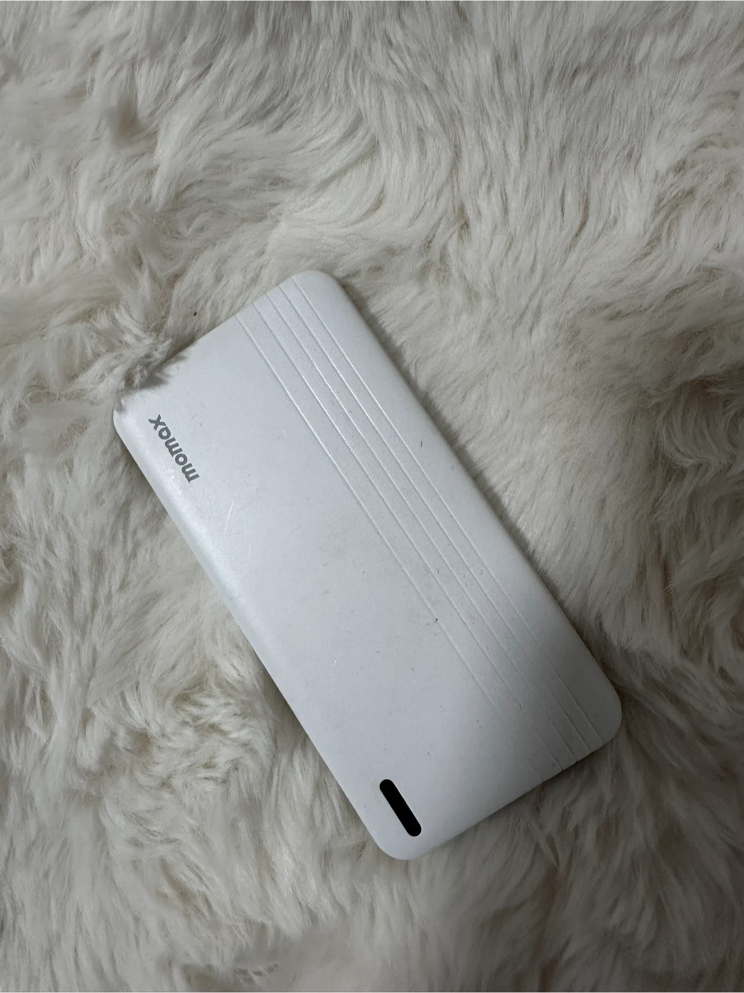 Momax 10000mAh Power Bank - photo 3