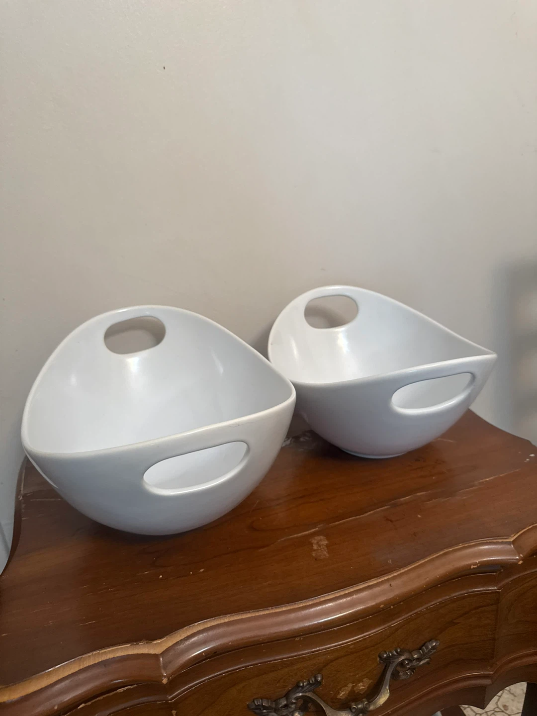 Set of 2 White Serving Bowls