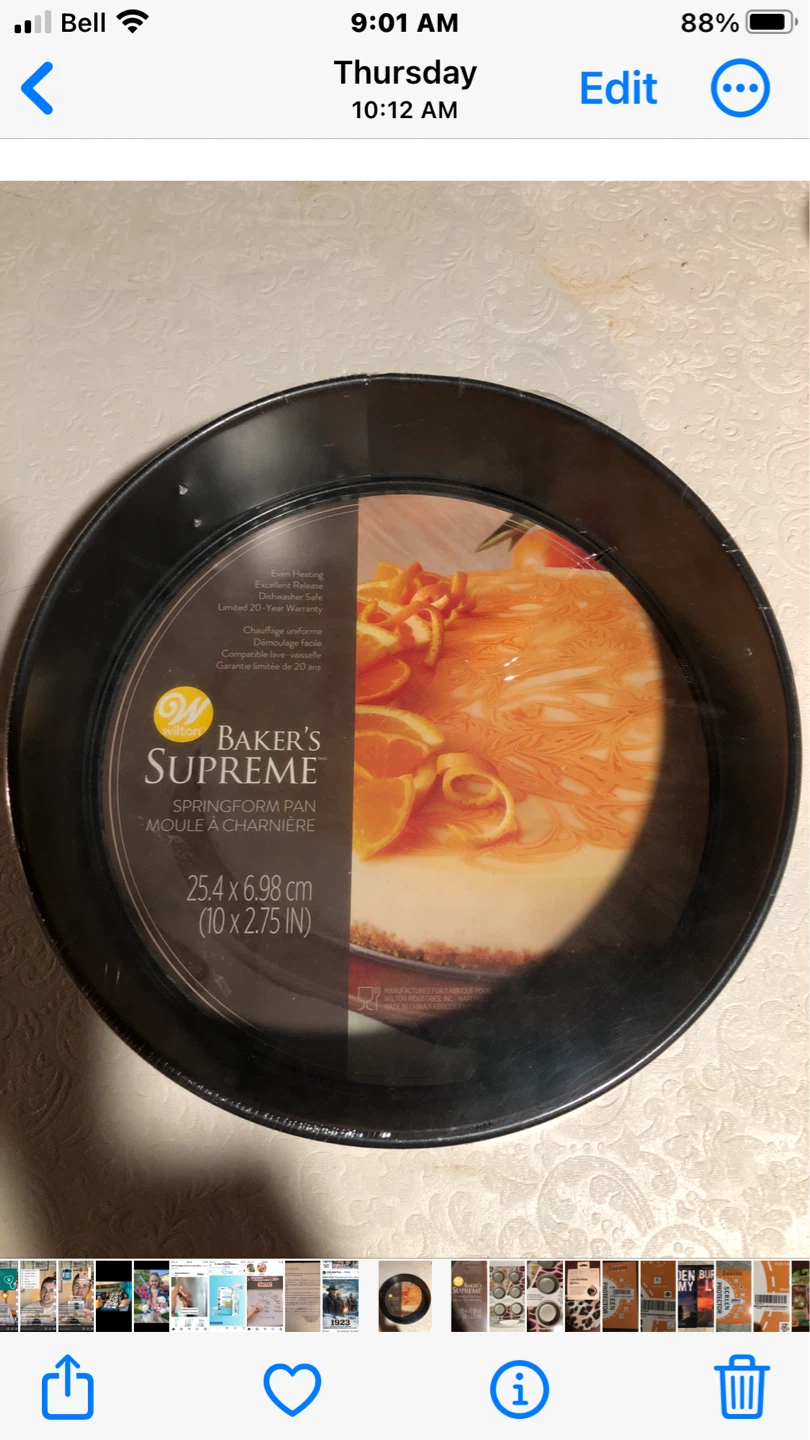 New Wilton Baker's Supreme Springform Pan 10 x 2.75 IN - photo 2
