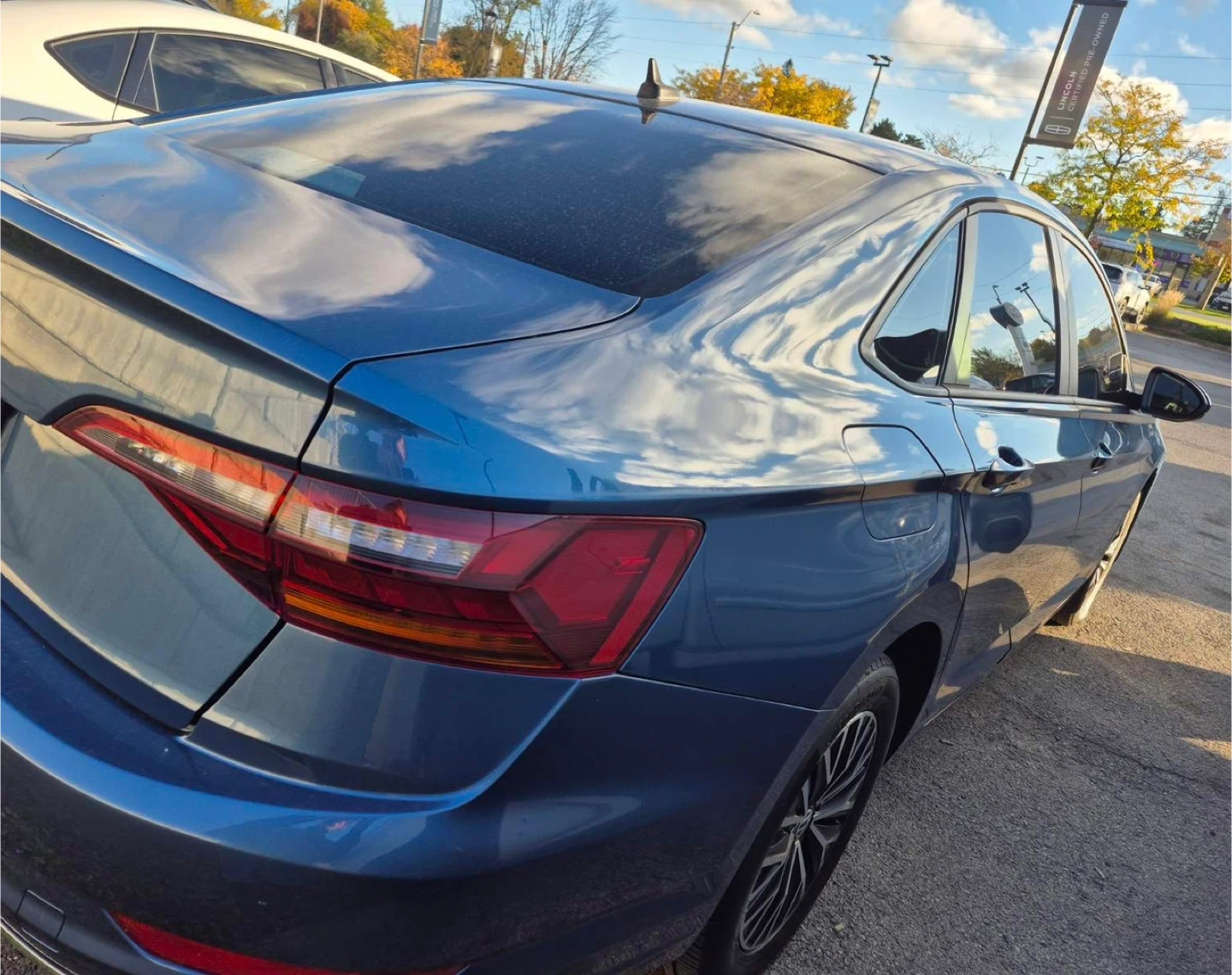 2019 Volkswagen Jetta - photo 2