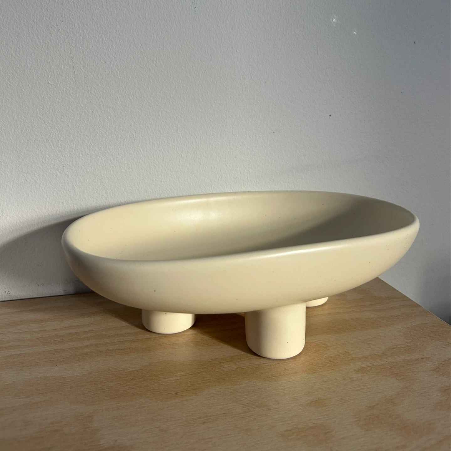 Ceramic fruit bowl