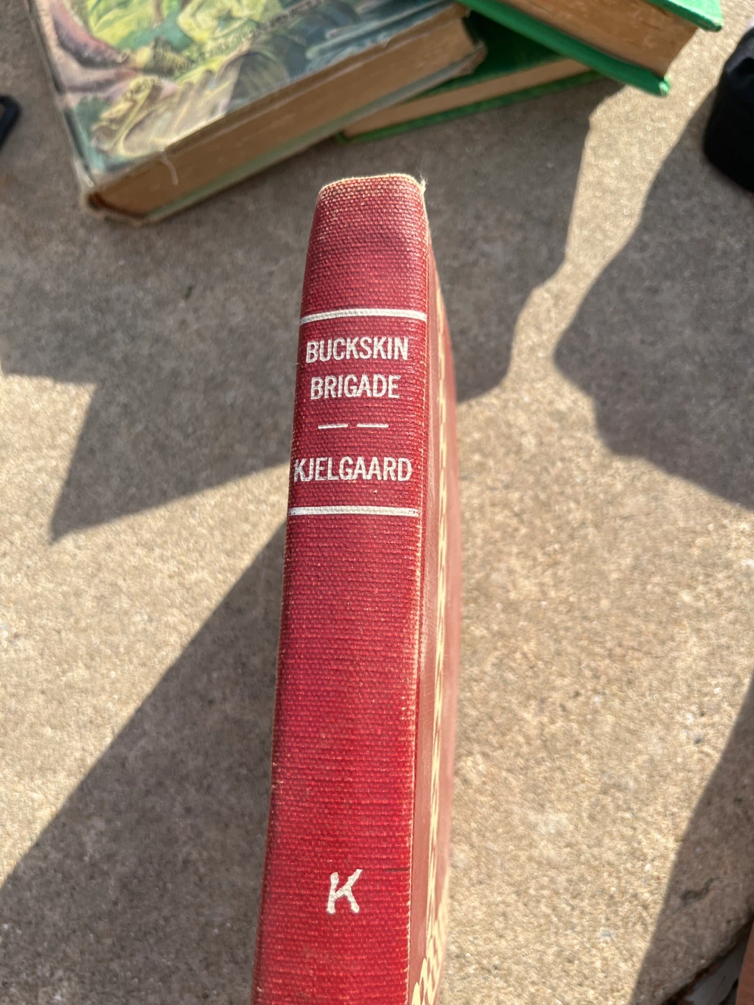 Buckskin Brigade by Kjelgaard Book - photo 2