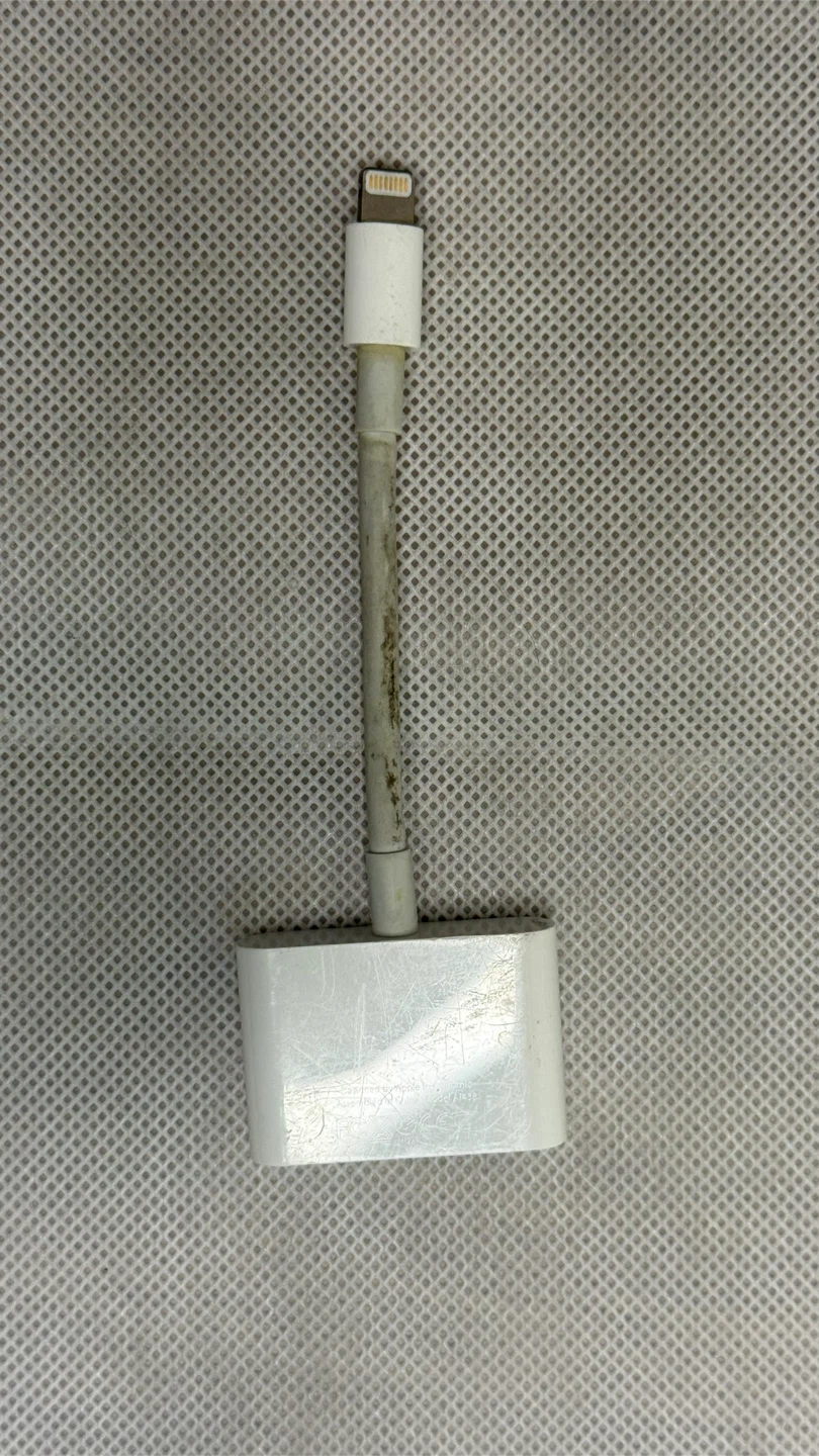 Official Apple Lightning to Digital AV Adapter - photo 2
