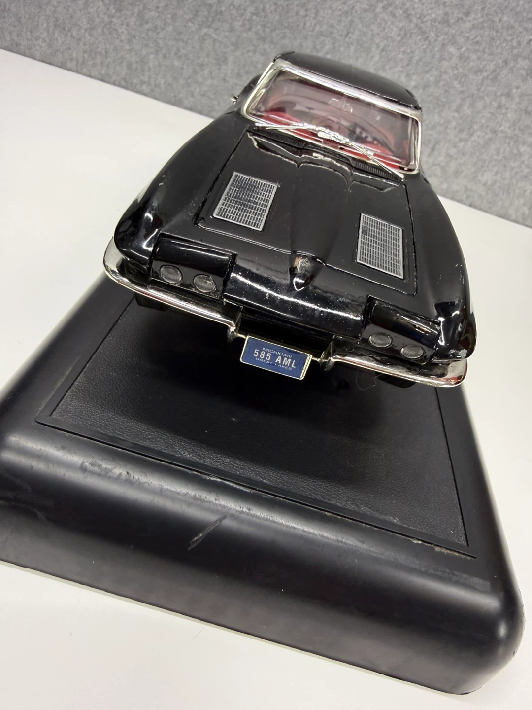 Black 1963 Chevrolet Corvette Sting Ray Model Car - photo 3