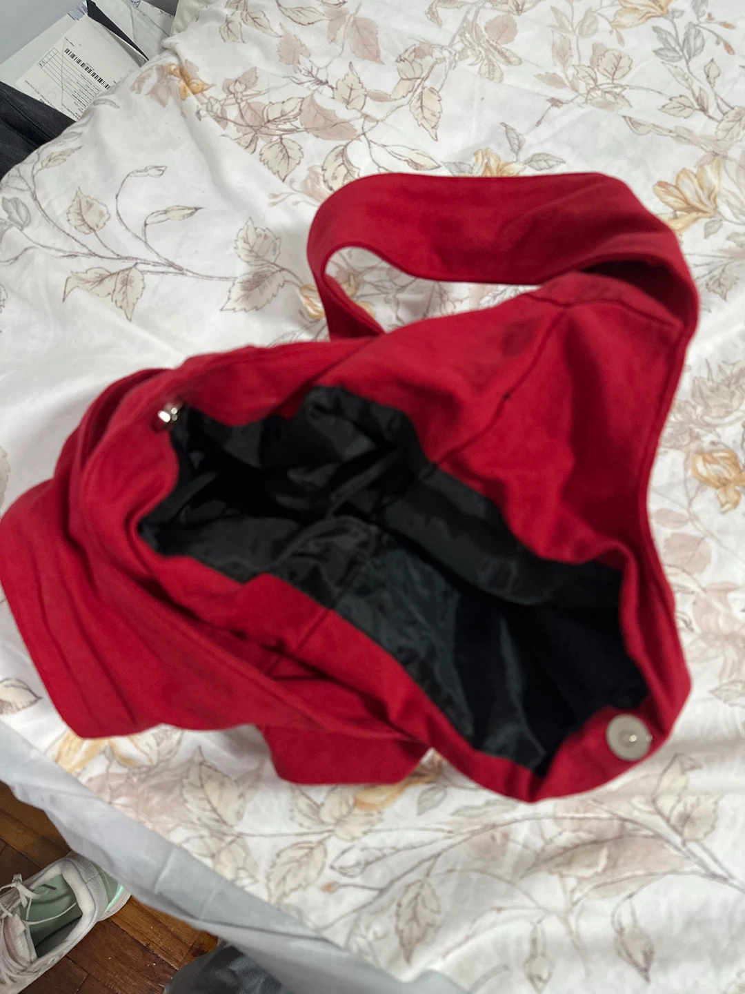 Red "Canada" Maple Leaf Souvenir Shoulder Bag - photo 2