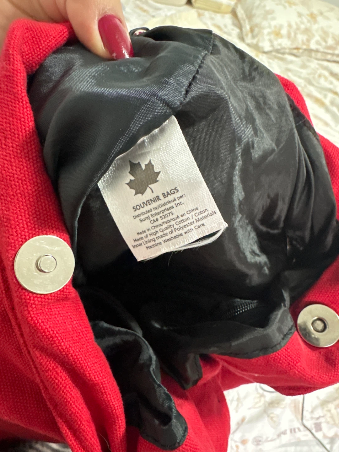 Red "Canada" Maple Leaf Souvenir Shoulder Bag - photo 4