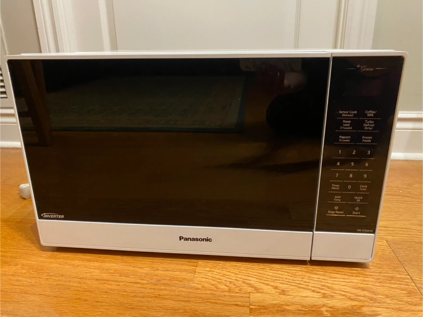Panasonic Inverter Microwave NN-ST66KW