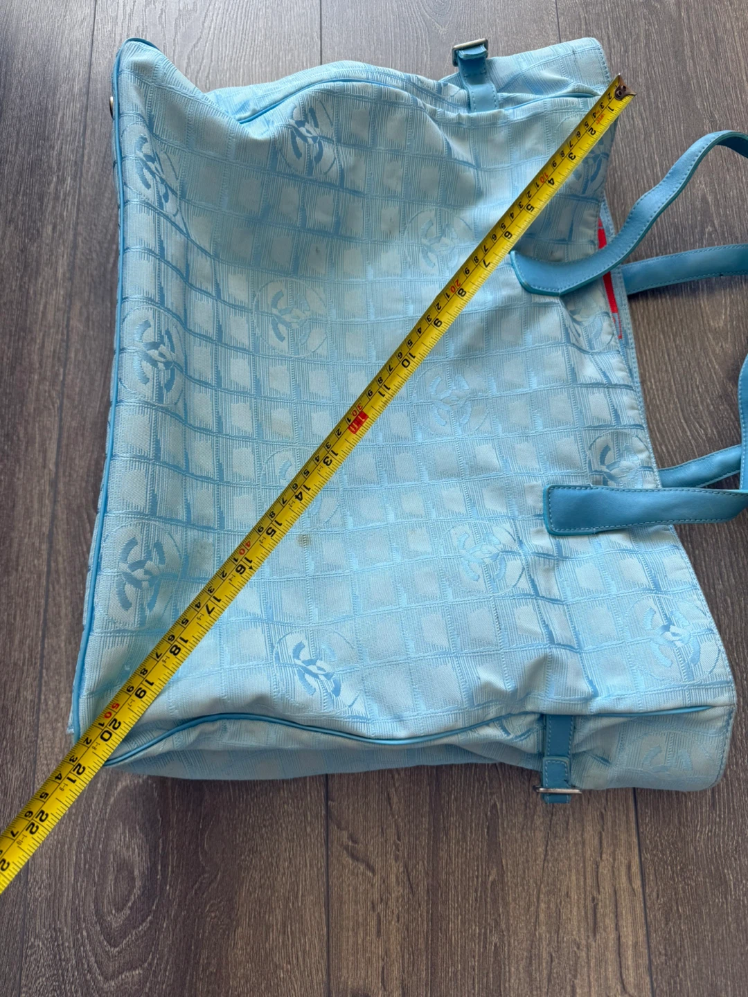 Authentic Chanel Tote Bag - photo 4