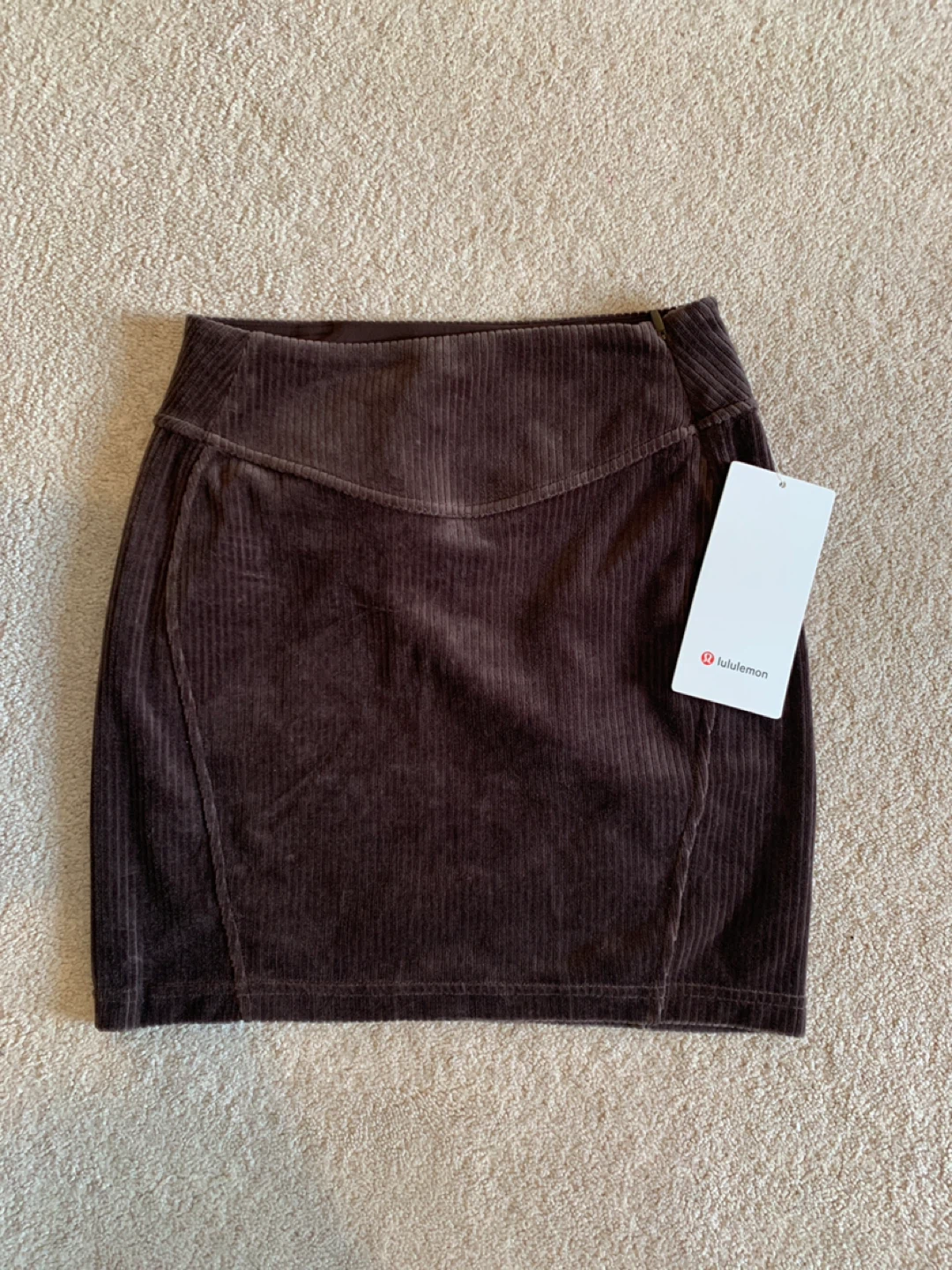 Lululemon Scuba MR Mini Skirt Velvet Cord Size 2 - photo 3
