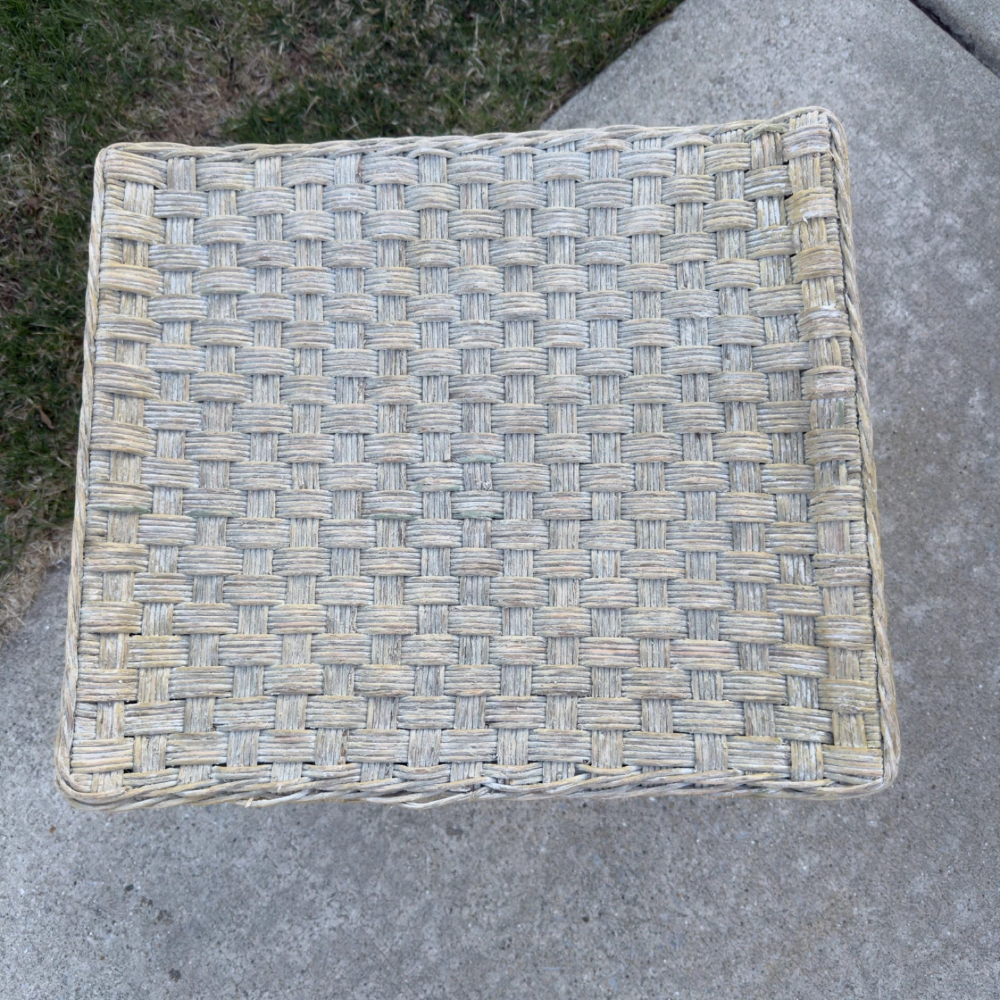 Wicker Accent Stool Side Table - photo 2