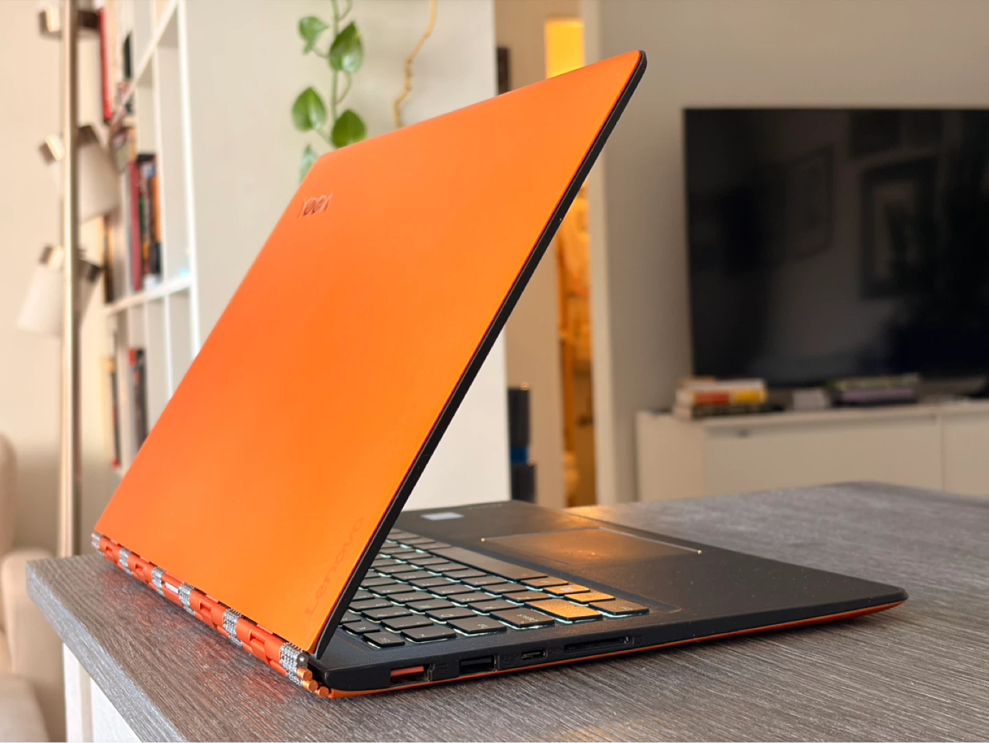 Lenovo Yoga 900-13isk 2-in-1 Laptop — i7 / 16GB / 500GB / Touch - photo 4