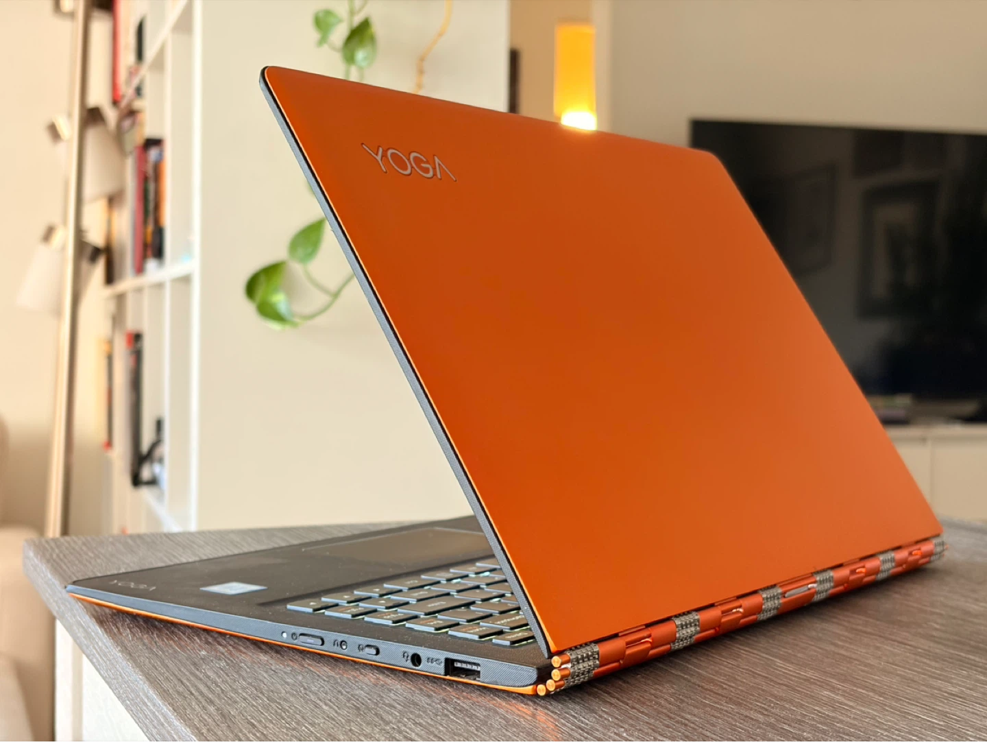 Lenovo Yoga 900-13isk 2-in-1 Laptop — i7 / 16GB / 500GB / Touch