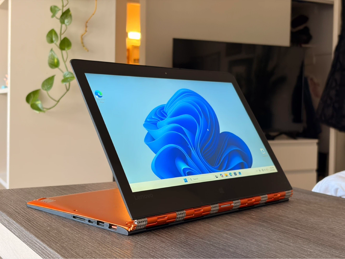 Lenovo Yoga 900-13isk 2-in-1 Laptop — i7 / 16GB / 500GB / Touch - photo 5