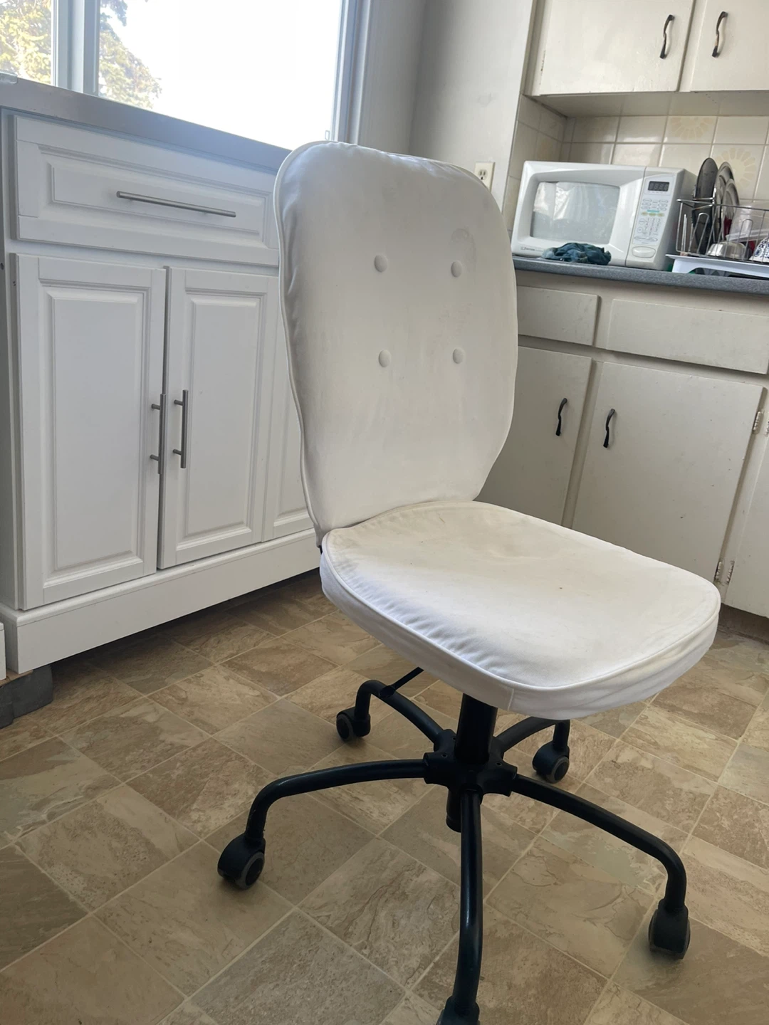 White Swivel Office Chair - photo 4